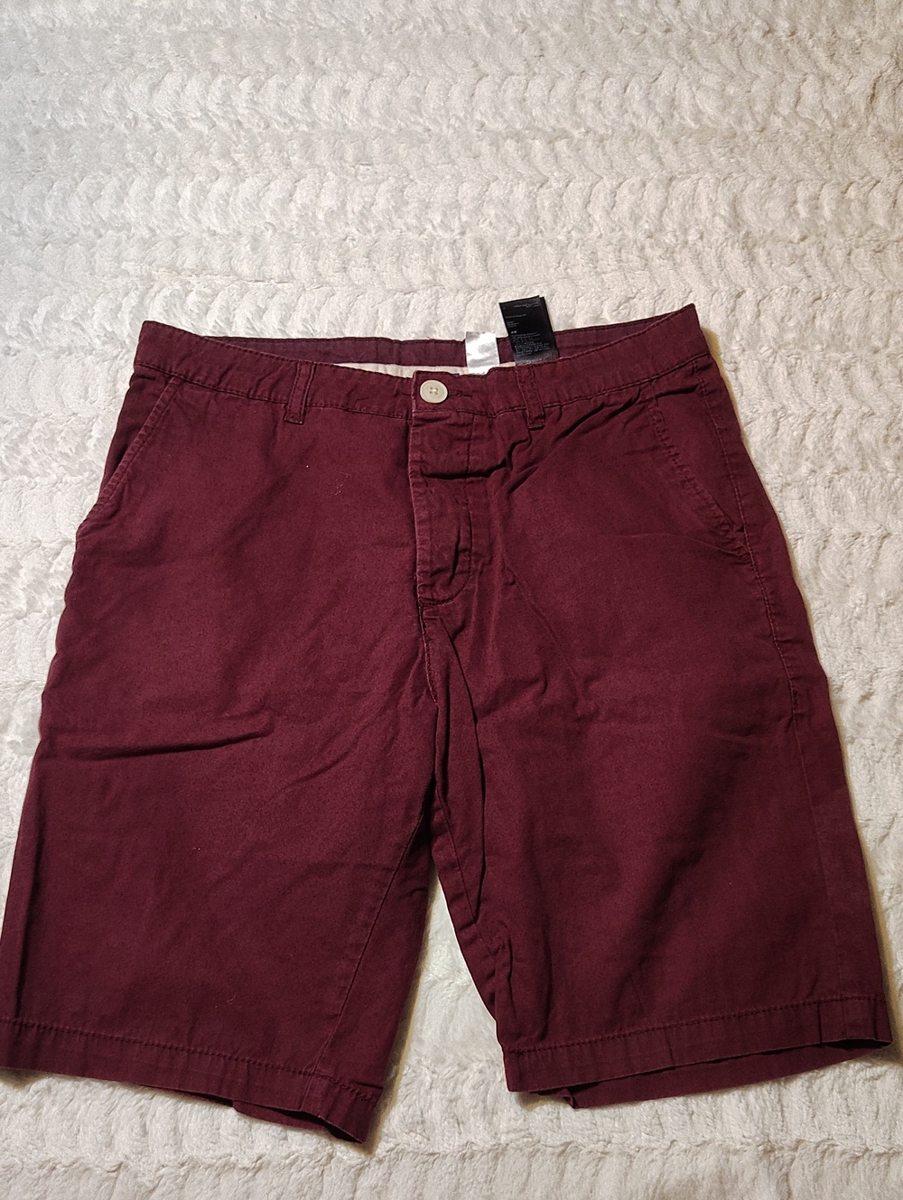 H&M Men's Burgundy Flat-Front Shorts